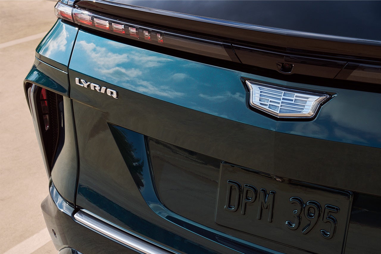 AutoGrupo Cadillac in TOA BAJA PR